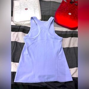 Lululemon top lavender size medium or 4 ? Like new!